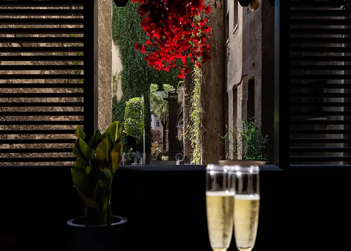 Central In Piata Romana Бухарест