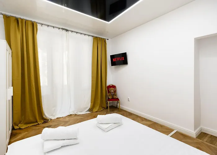 Central In Piata Romana Апартаменти *