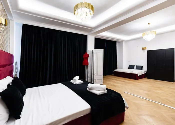 Central In Piata Romana Бухарест