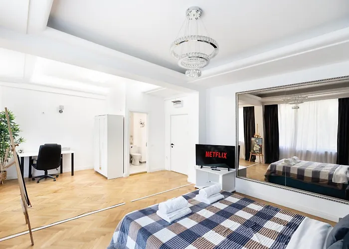 Central In Piata Romana Бухарест