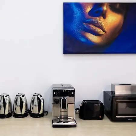 Central In Piata Romana Апартаменты Бухарест