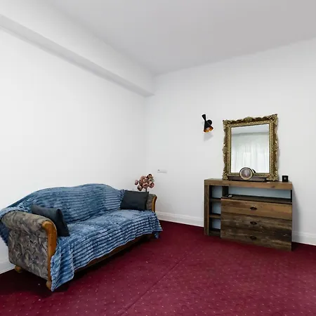 Central In Piata Romana Бухарест