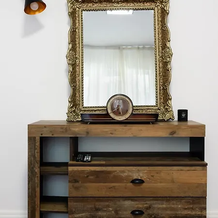 Central In Piata Romana *