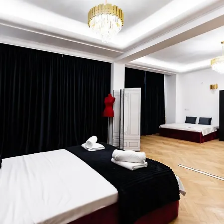 Central In Piata Romana Бухарест