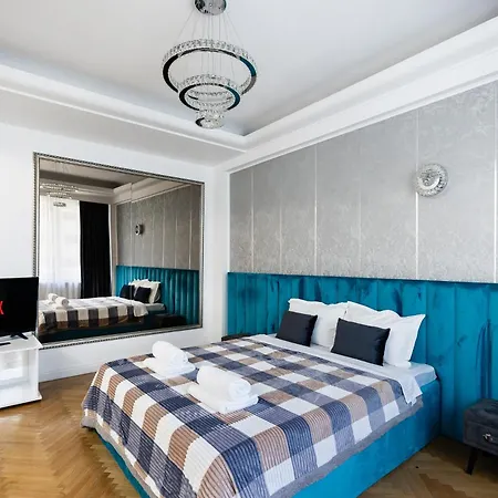 Central In Piata Romana