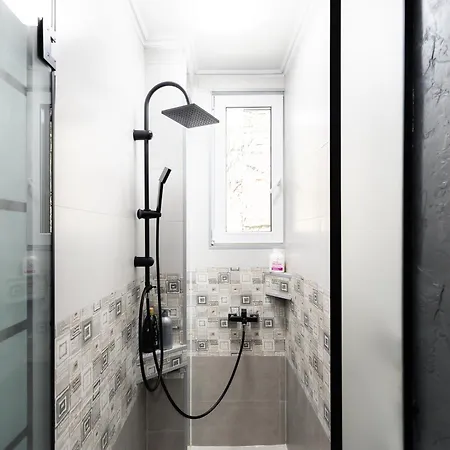 Central In Piata Romana Бухарест