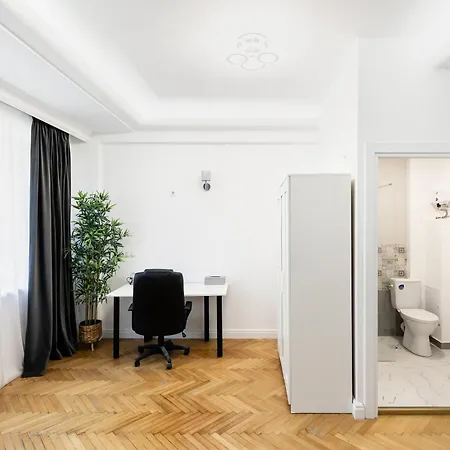 Central In Piata Romana