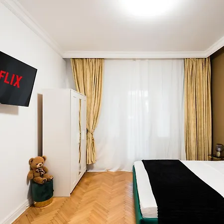 Central In Piata Romana Апартаменты Бухарест