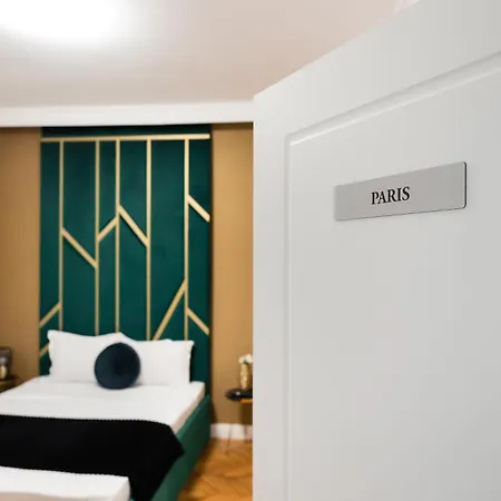 Central In Piata Romana Бухарест