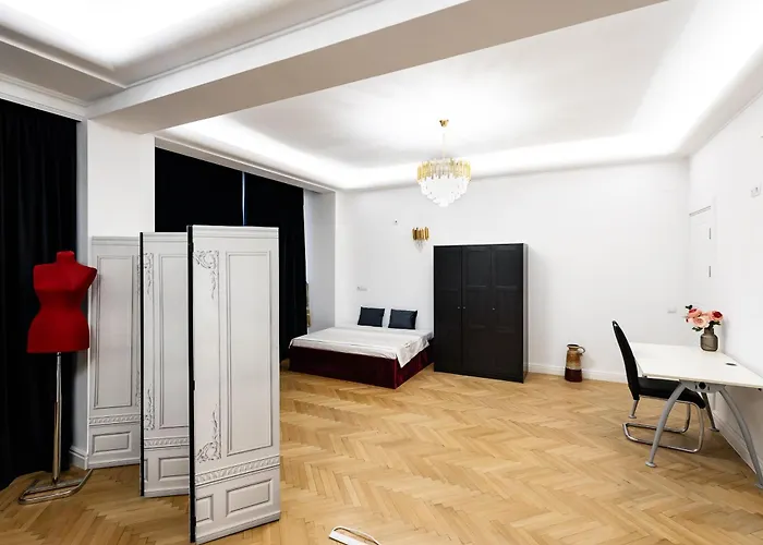 Central In Piata Romana