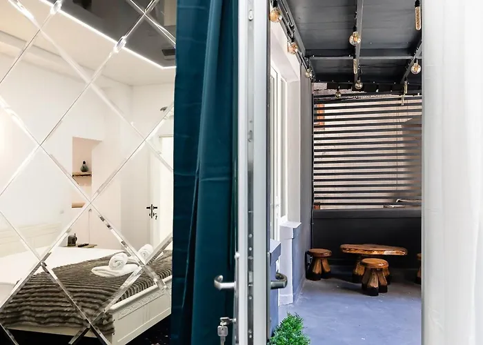 Central In Piata Romana Appartement