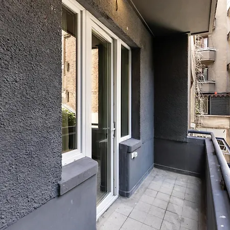 Central In Piata Romana Daire Bükreş