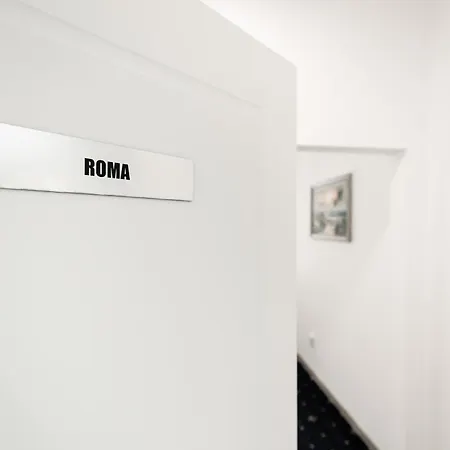 Central In Piata Romana *