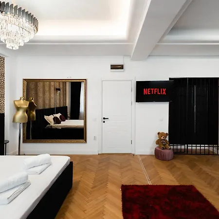 Central In Piata Romana Appartement