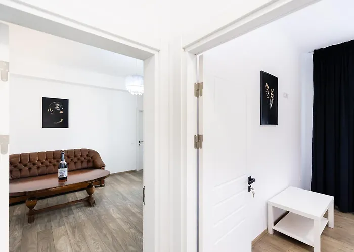 Central In Piata Romana *